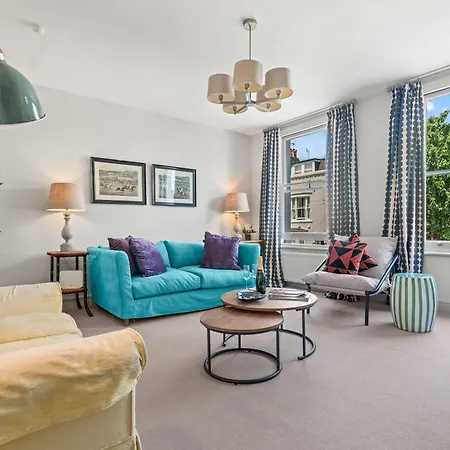 Chic 2 Bed Duplex Apartment In West London By 53 Degrees Property, Great Location!